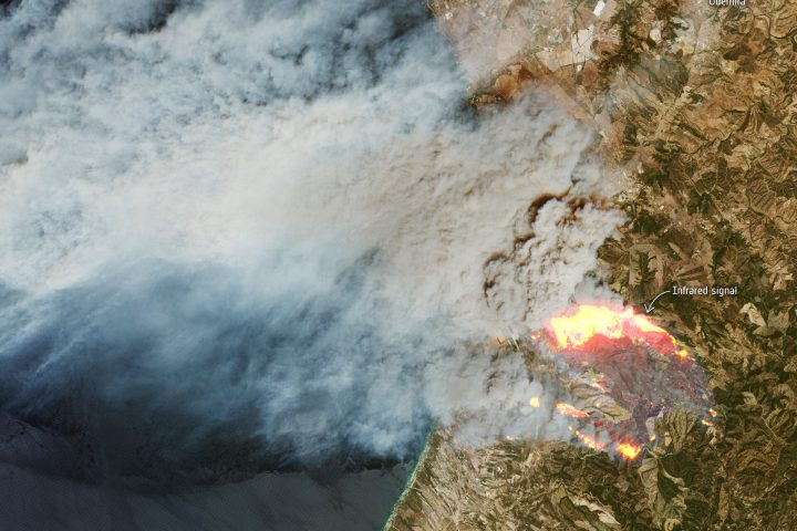 Sentinel-2 captures Portugal wildfire