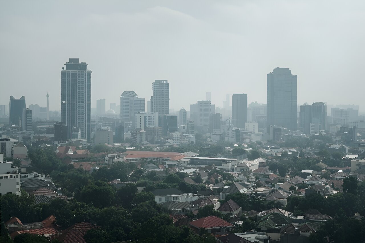 Indonesia capital tops global pollution charts, claims monitor