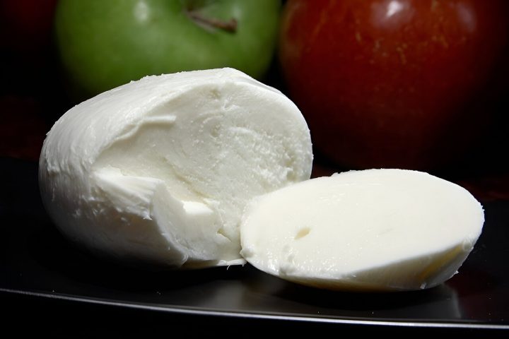 Scientists Identify Key Microbes for Traditional Mozzarella Production