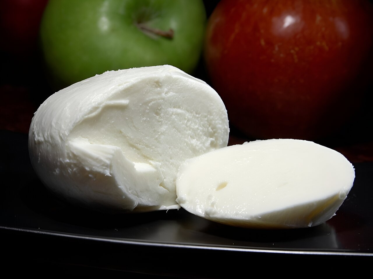 Scientists Identify Key Microbes for Traditional Mozzarella Production