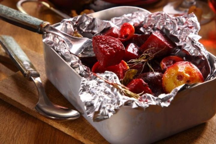 Reasons to Avoid Wrapping Food in Aluminum Foil for Cooking