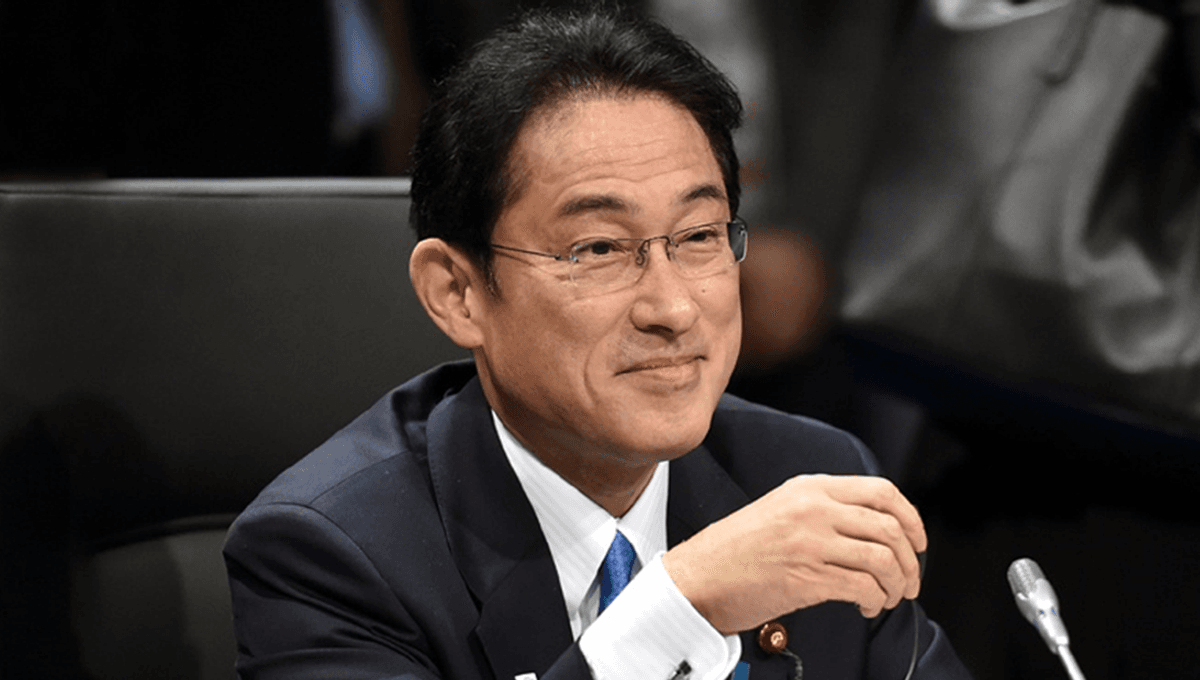 Japan’s Prime Minister Consumes Fukushima Fish to Demonstrate Safety