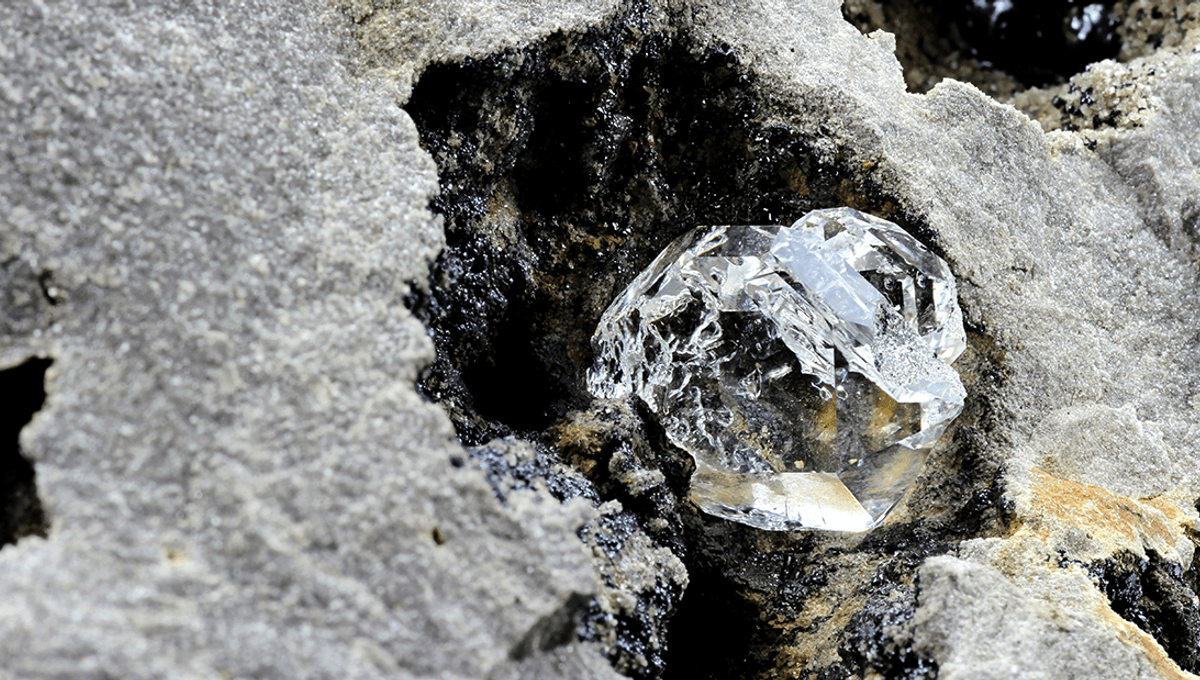 Continents Breaking Up: Diamonds Emerge from Earth’s Crust