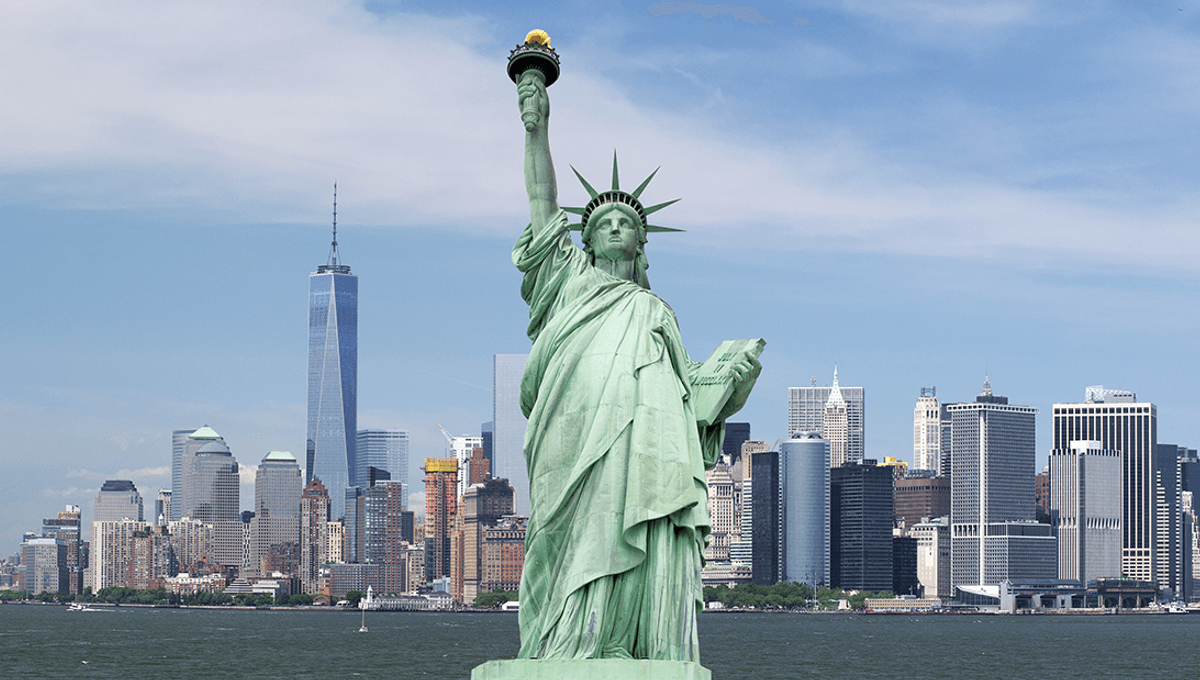 People Demand Statue of Liberty Cleaning to Unveil True Color