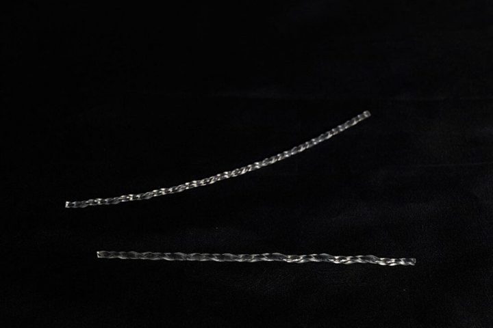 “Brain-Free” Soft Robots Independently Navigate Maze