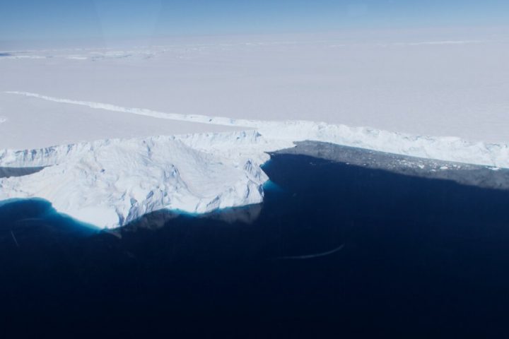 Helicopter Observations Reveal Warm Ocean Flows Towards Totten Ice Shelf in Southeast Antarctica