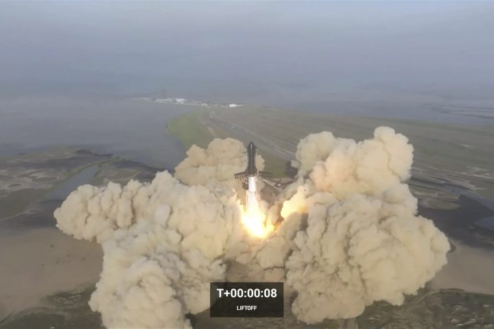 SpaceX to Retry Mega Rocket Launch into Orbit Following Initial Explosion
