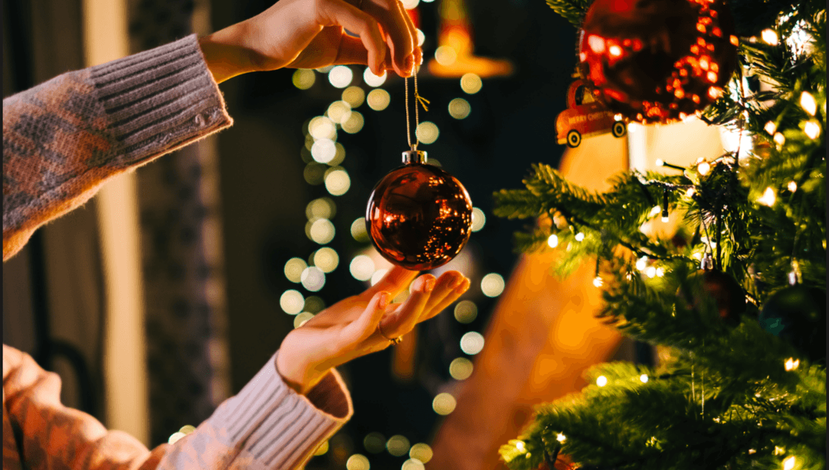 Christmas Tree Syndrome: Festive Decorations May Cause Holiday Illness